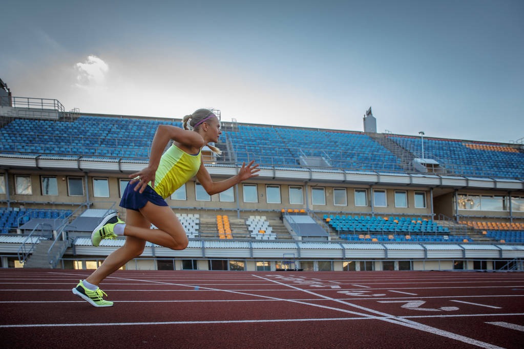不满球队！湖人三连败后，东契奇彻底摊牌全联盟，并承认一个事实